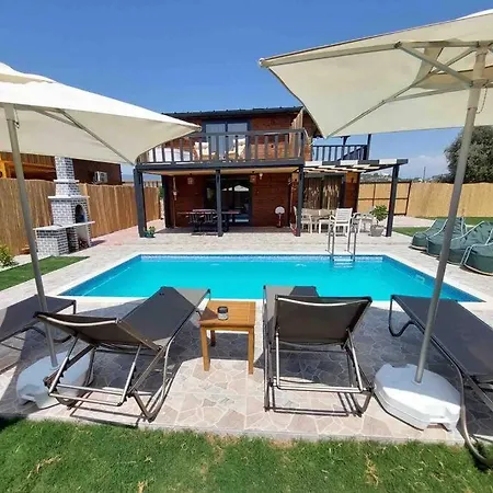 Aslan Denize Yakin Merkeze Yakin Villa